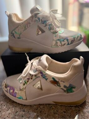 Guess White Sneakers with Holographic Multicolor Accents